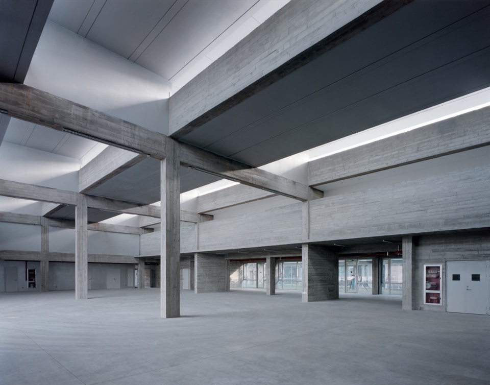 Kunshan Yuanfeng Road Fire Station by genarchitects