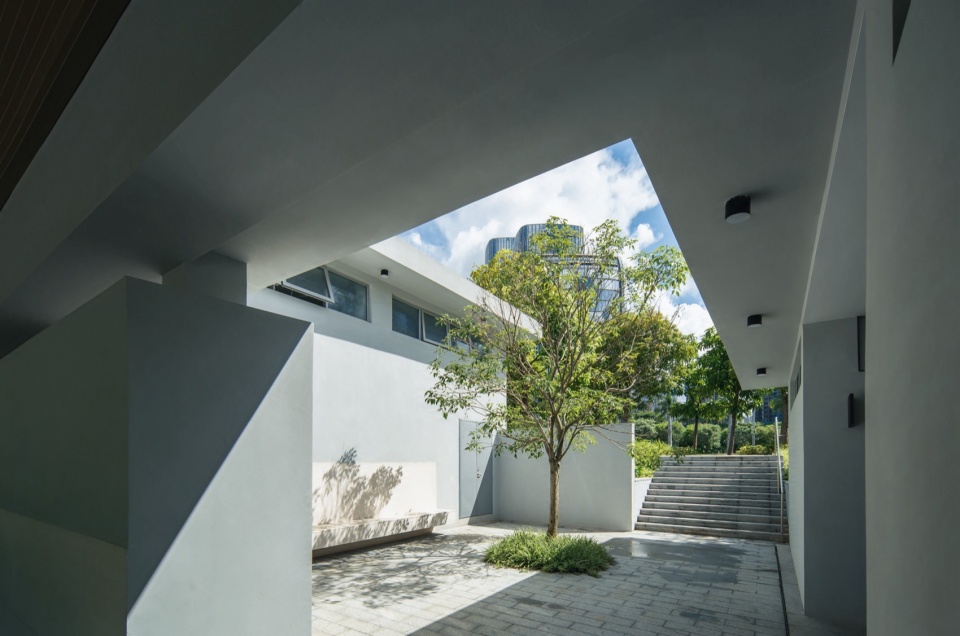 Shenzhen Qianhai Guiwan Park Service Station by hang cheng studio