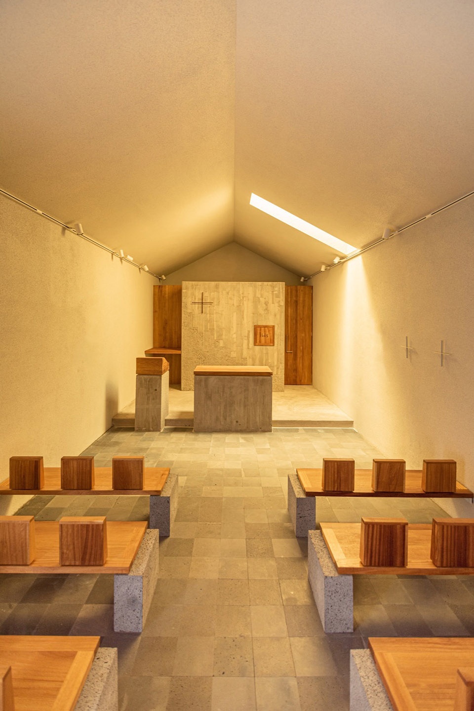 Church of Saint Michael the Archangel Geneto by Alejandro Beautell