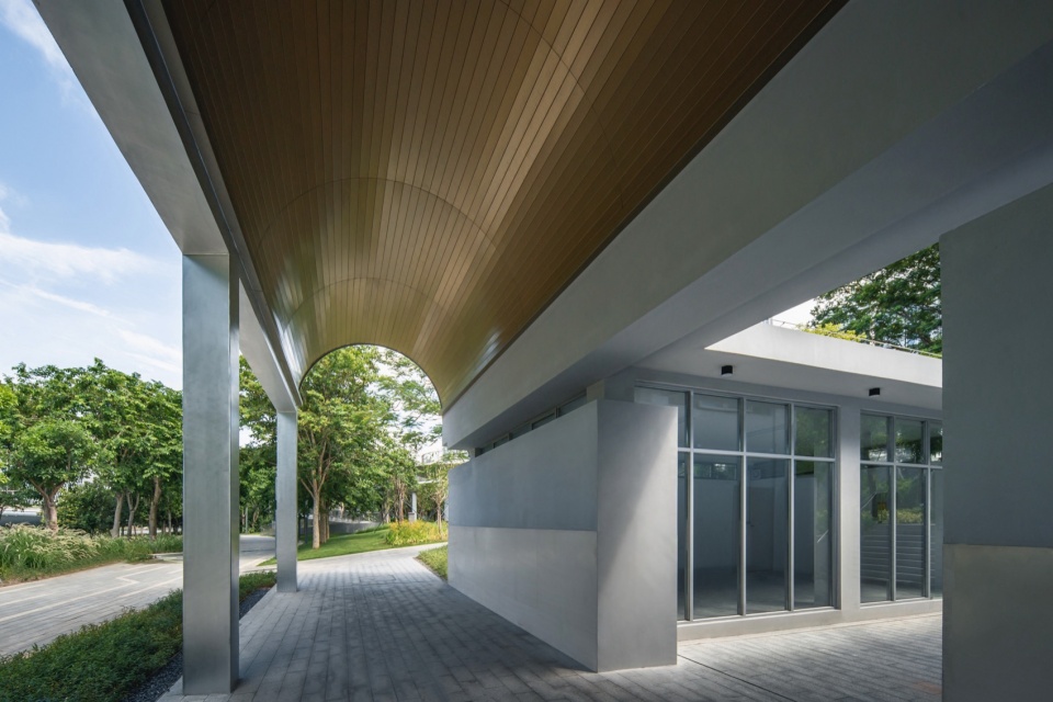 Shenzhen Qianhai Guiwan Park Service Station by hang cheng studio