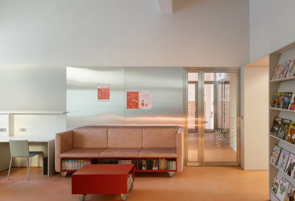 library in cerveny kostelec by papundekl architekti