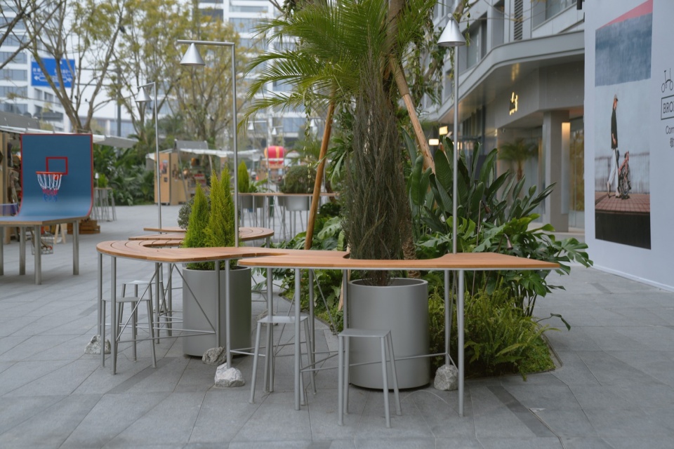 rivers and pebbles table table project 2 0 public funiture and pop up store design by xbtw office
