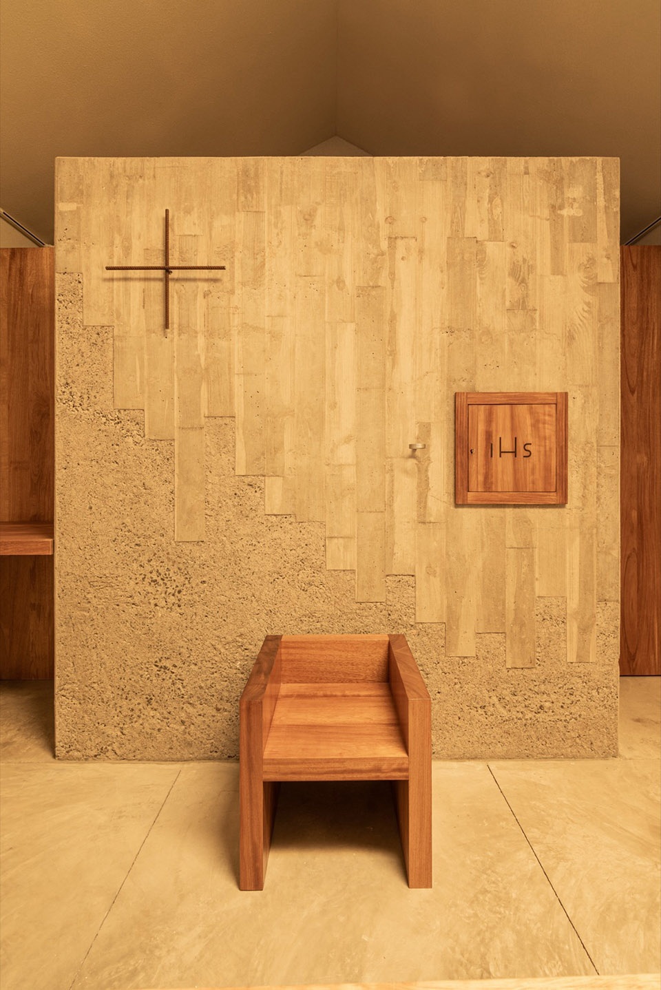 Church of Saint Michael the Archangel Geneto by Alejandro Beautell