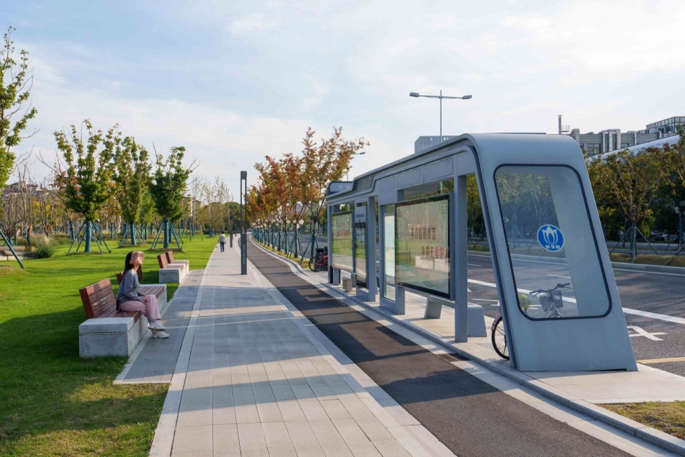 Landscape Enhancement Along Linghu Avenue in Wuxi by MYP INC