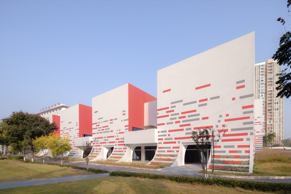 Li Xuerui Public Fitness Center by Welive Architects