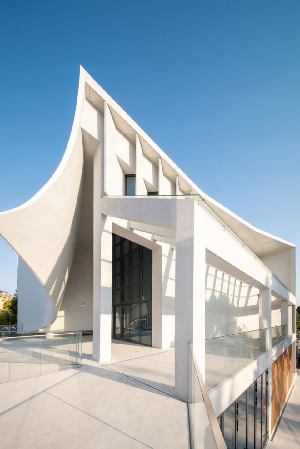 Chuihong Xiaozhu Wujiang Wedding Hall Suzhou by NODE Architecture Urbanism