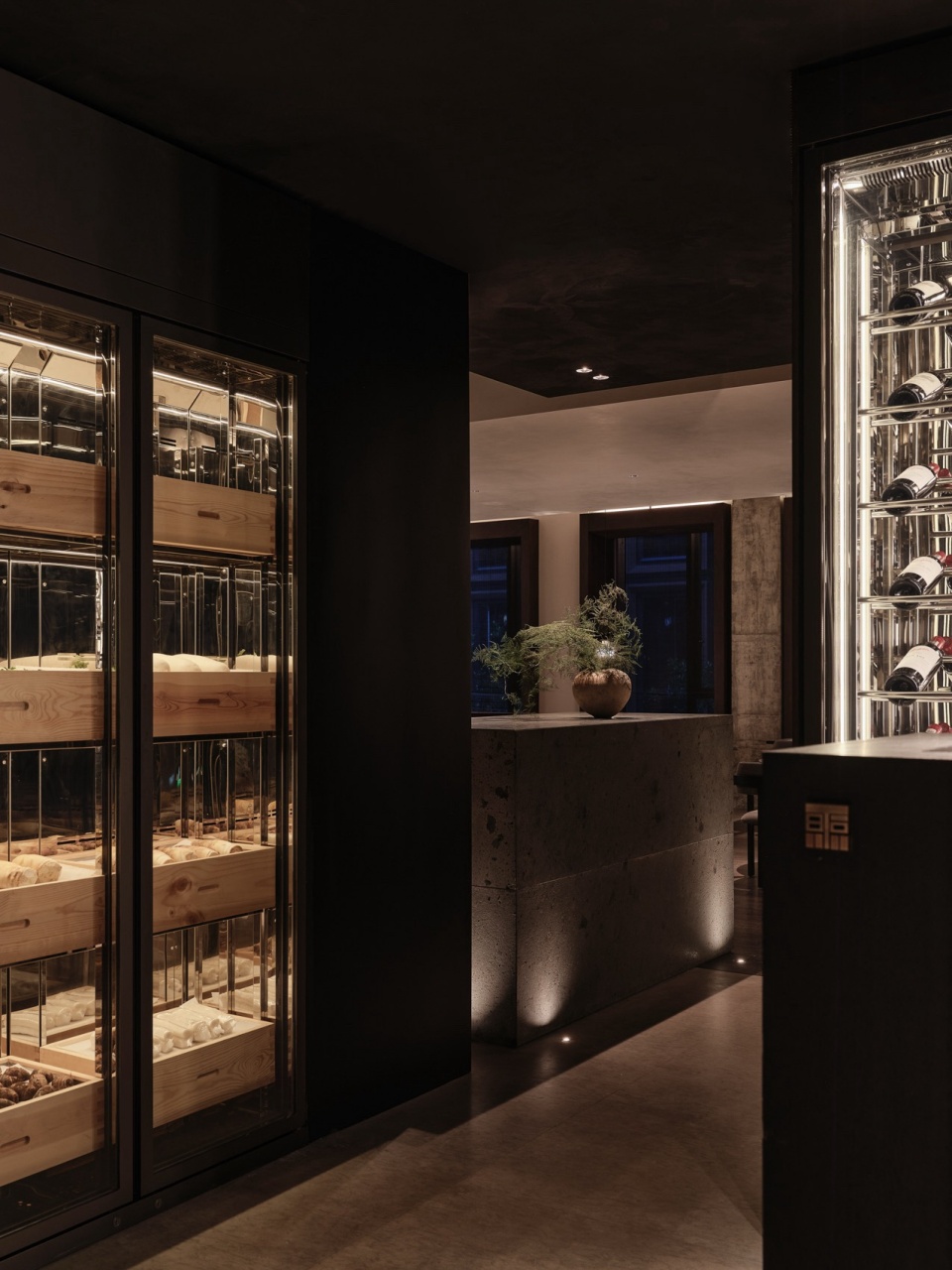 MOSS Restaurant by Studio8 Architects
