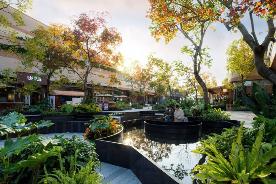 The Ring Garden City Commercial Complex Chongqing by WTD
