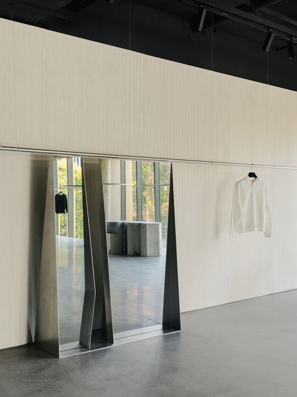 YEARLY PLAN Shanghai Showroom by SHISUO Design