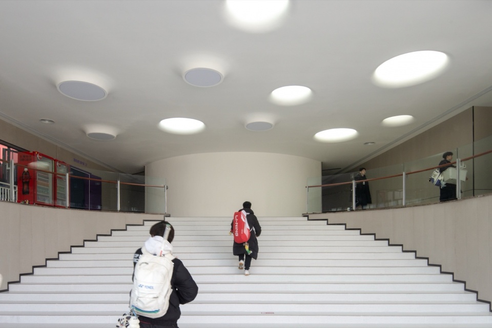Li Xuerui Public Fitness Center by Welive Architects