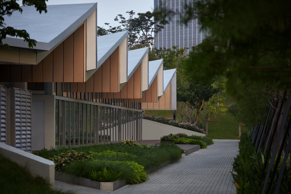 Shenzhen Qianhai Guiwan Park Service Station by hang cheng studio