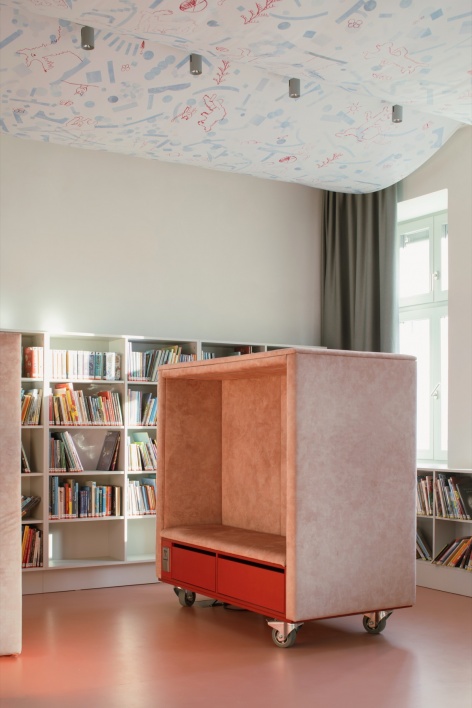 library in cerveny kostelec by papundekl architekti
