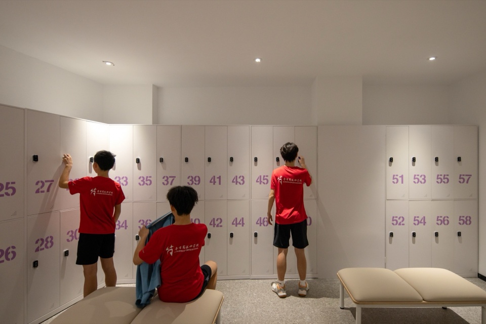 Li Xuerui Public Fitness Center by Welive Architects
