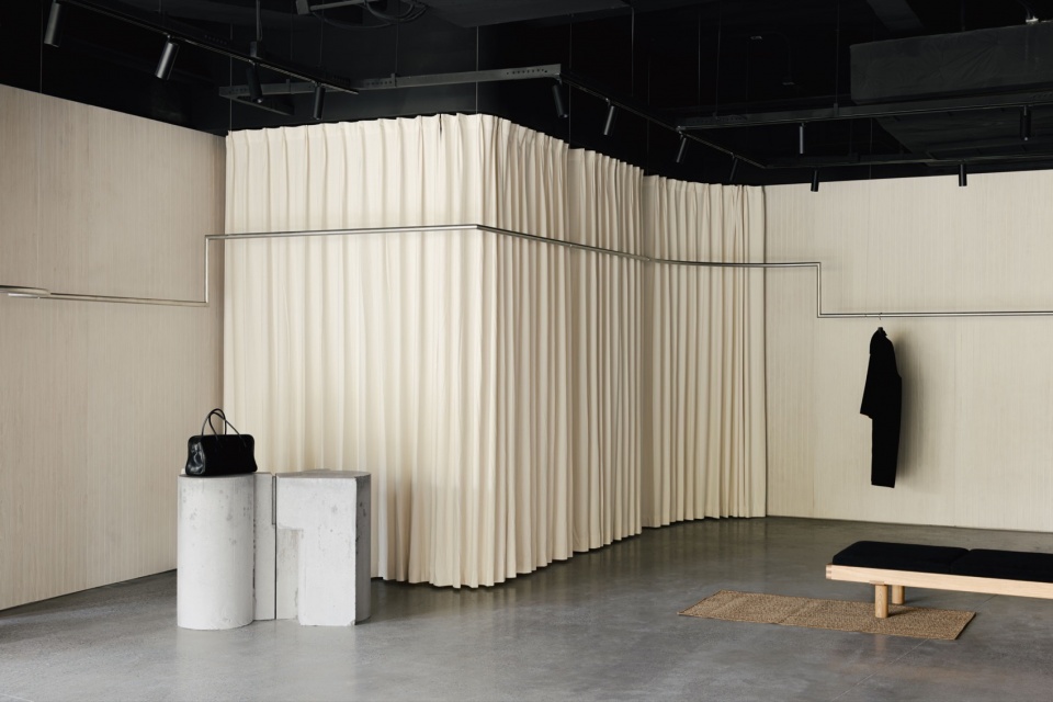 YEARLY PLAN Shanghai Showroom by SHISUO Design
