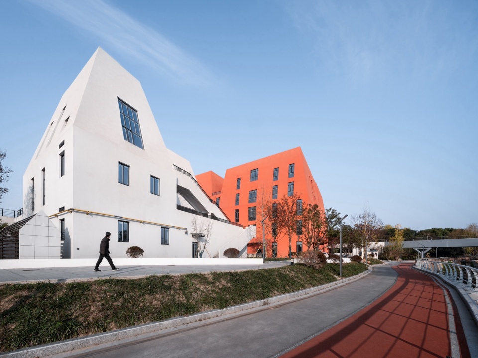 Huzhou Daixi Culture Sports and Commercial Complex by Minax Architecture