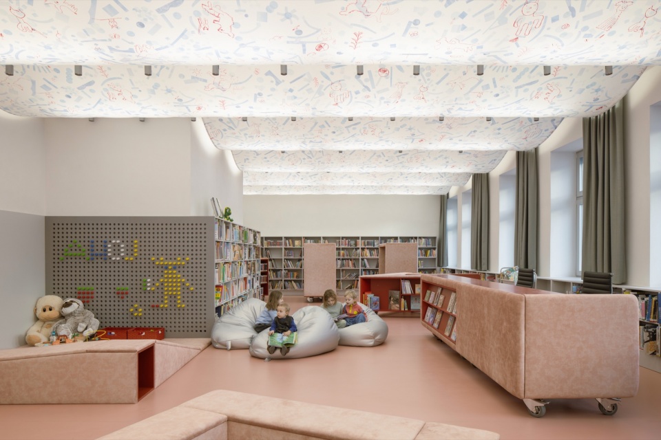 library in cerveny kostelec by papundekl architekti