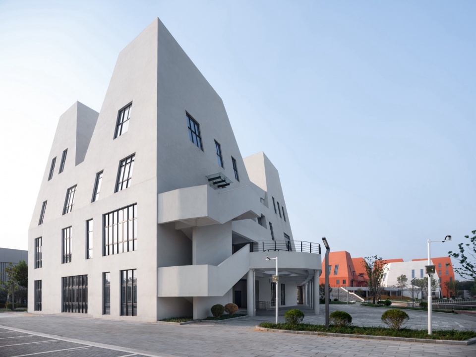 Huzhou Daixi Culture Sports and Commercial Complex by Minax Architecture
