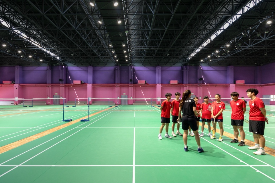 Li Xuerui Public Fitness Center by Welive Architects