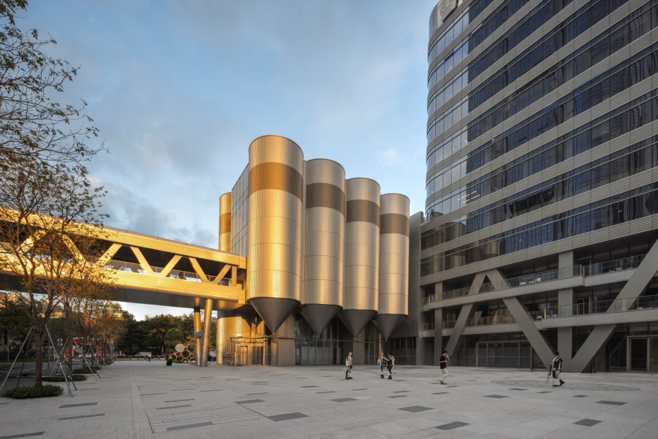 CRB Tech Innovative City by Aedas