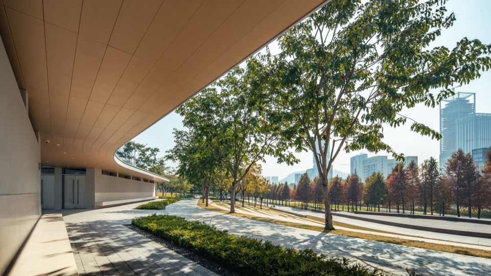 Shenzhen Qianhai Guiwan Park Service Station by hang cheng studio