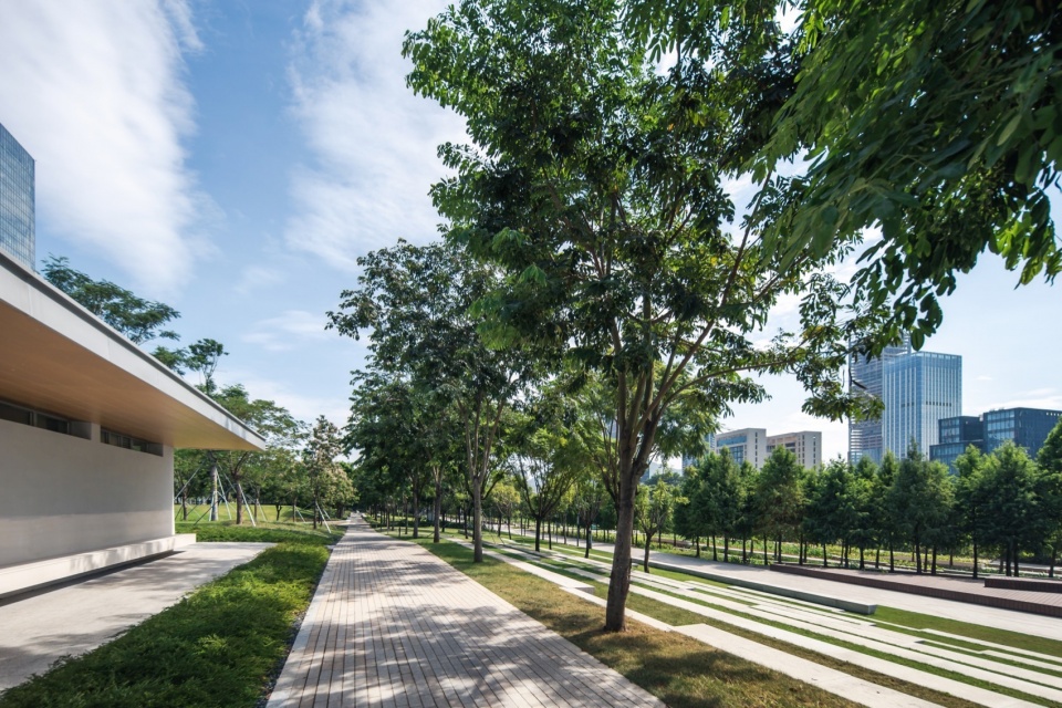 Shenzhen Qianhai Guiwan Park Service Station by hang cheng studio
