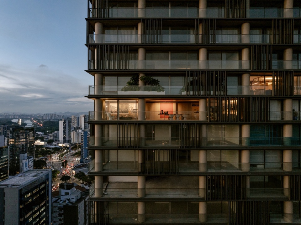 AC Apartment by Studio Arthur Casas