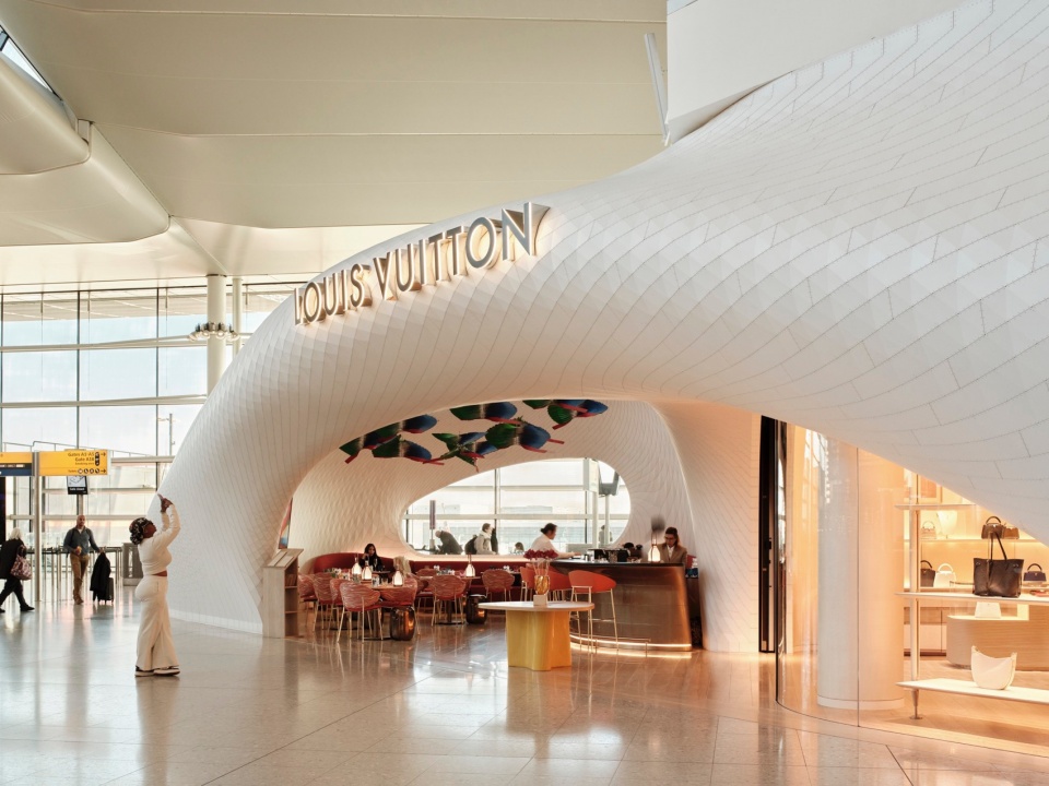Louis Vuitton The Very Many © Henry Woide High Res 002