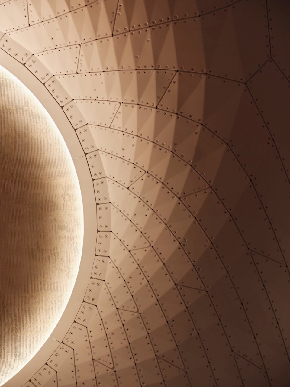Louis Vuitton The Very Many © Henry Woide High Res 025 D zv2