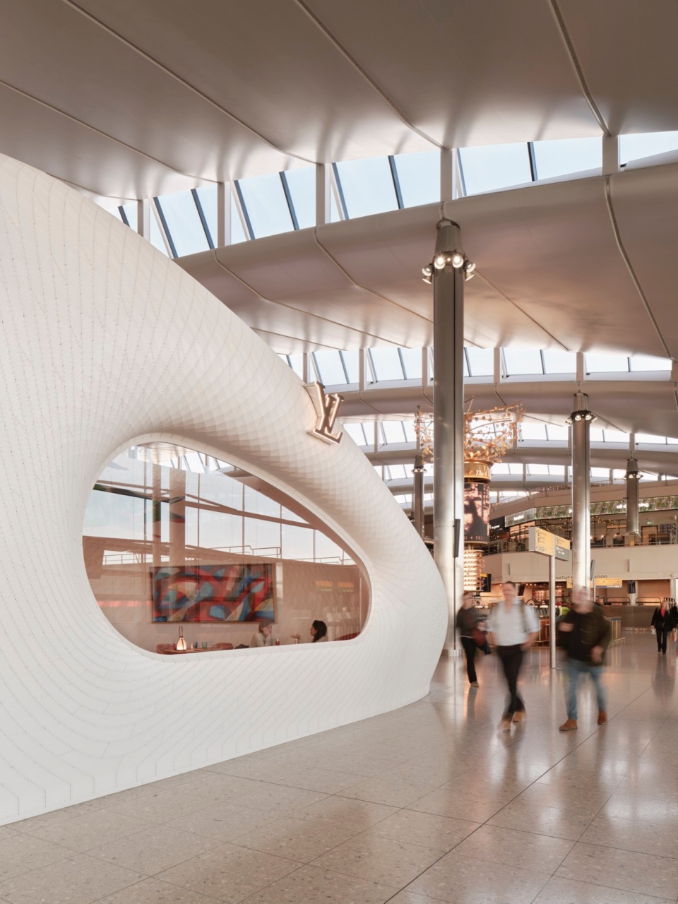 Louis Vuitton The Very Many © Henry Woide High Res 032