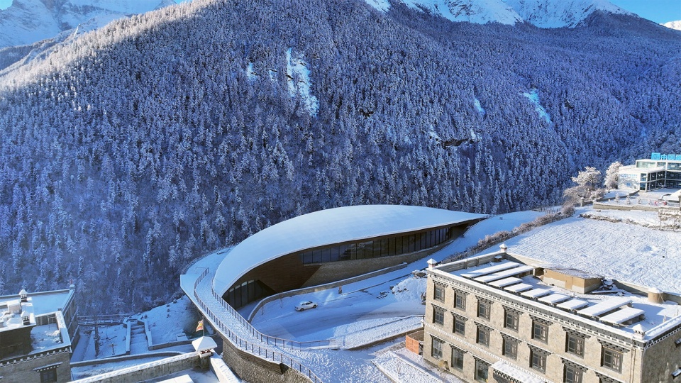 图7 博物馆雪景 Museum Snow Scene(摄影:尹庆华) 拷贝
