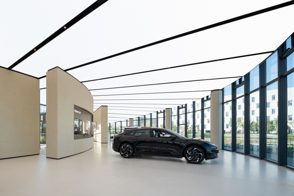 首层产品展示区域Ningbo ZEEKR Co Creation Center ©Right Angle 2