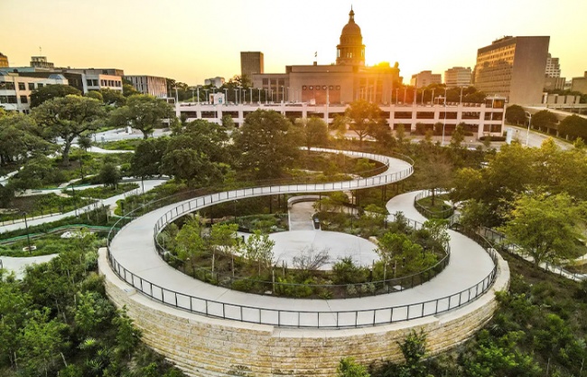 2025 ASLA GENERAL DESIGN AWARD OF HONOR: Waterloo Park / Michael Van Valkenburgh Associates, Inc.