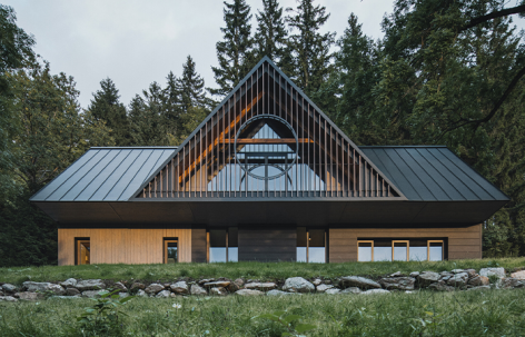 Strážné山间小屋，捷克 / Mimosa Architects
