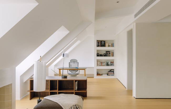 Mansard Penthouse by Qisi Design