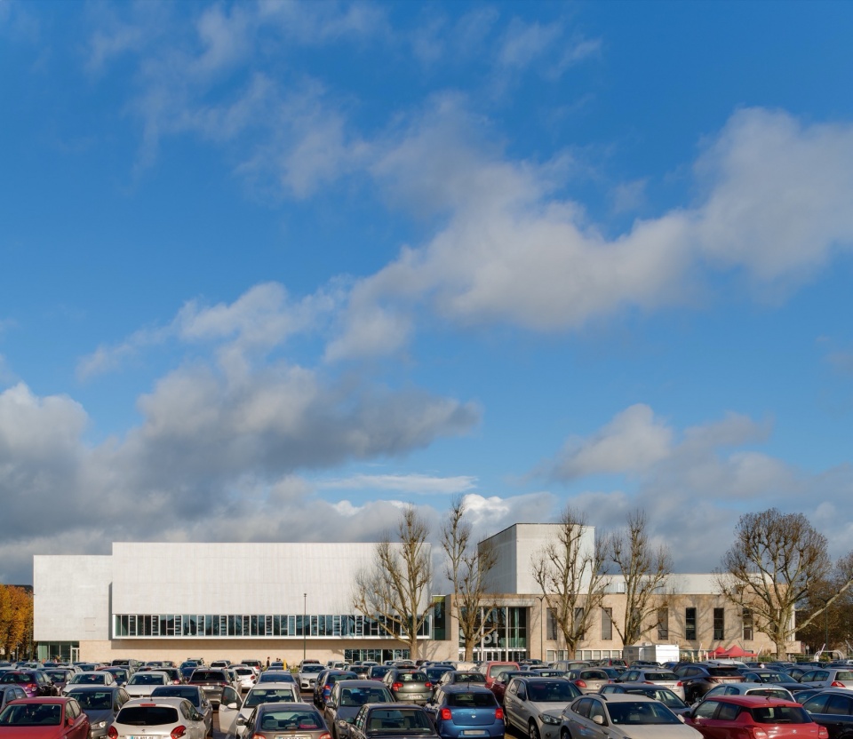 SPOT Multipurpose Sports Centre in Thionville by Dominique Coulon Associes