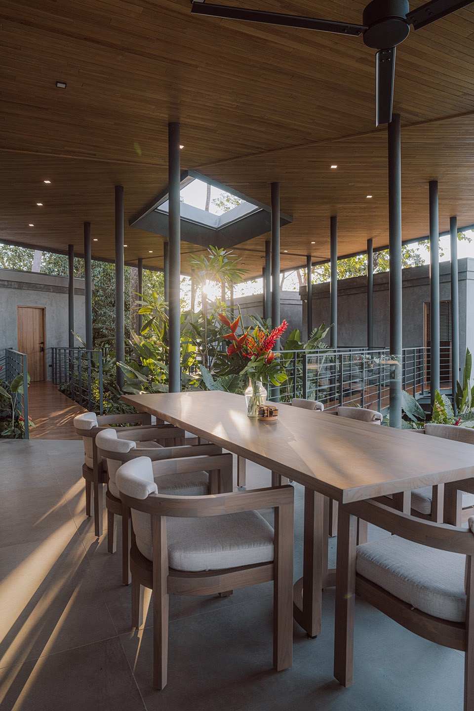 casa komorebi by studio saxe