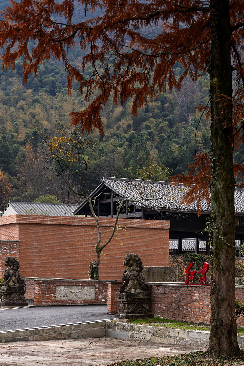 chizhou hongzhuanji guesthouse by suzhou youjian commercial design