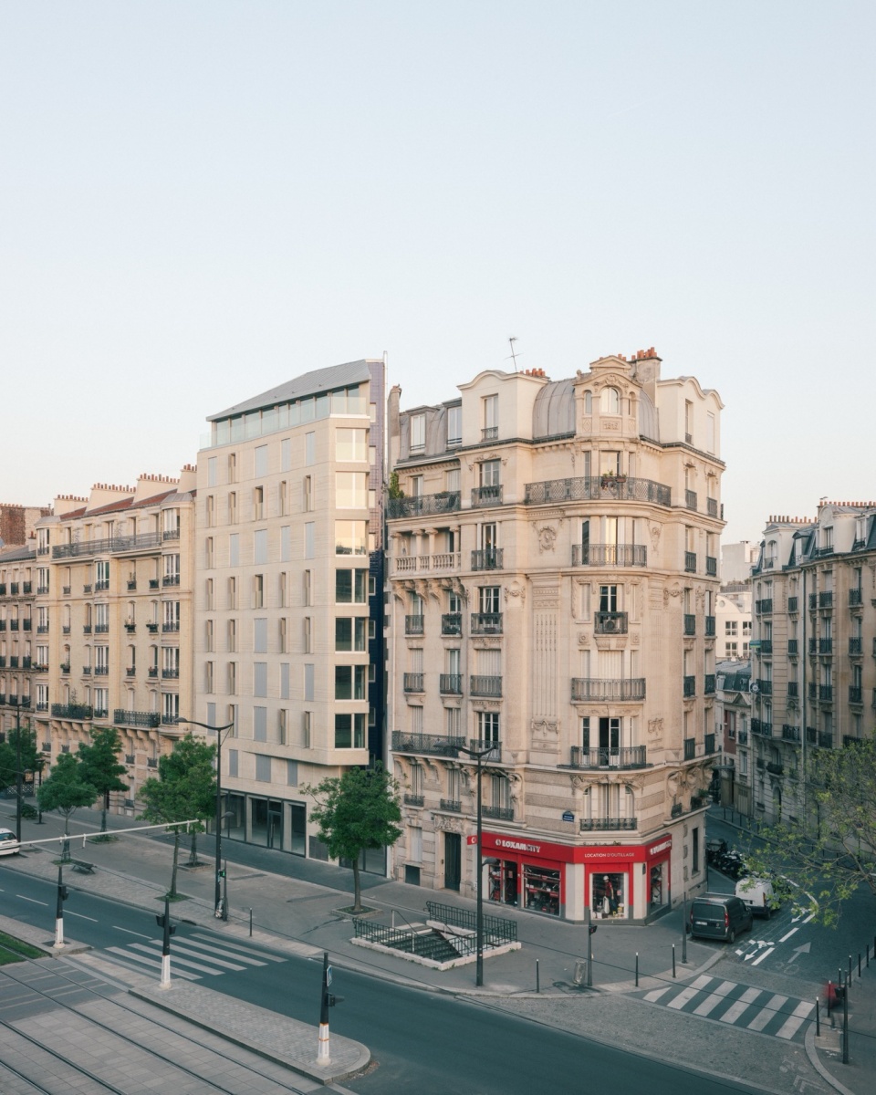 105 Boulevard Poniatowski 12 social housing 1 business premises by MARS Architectes