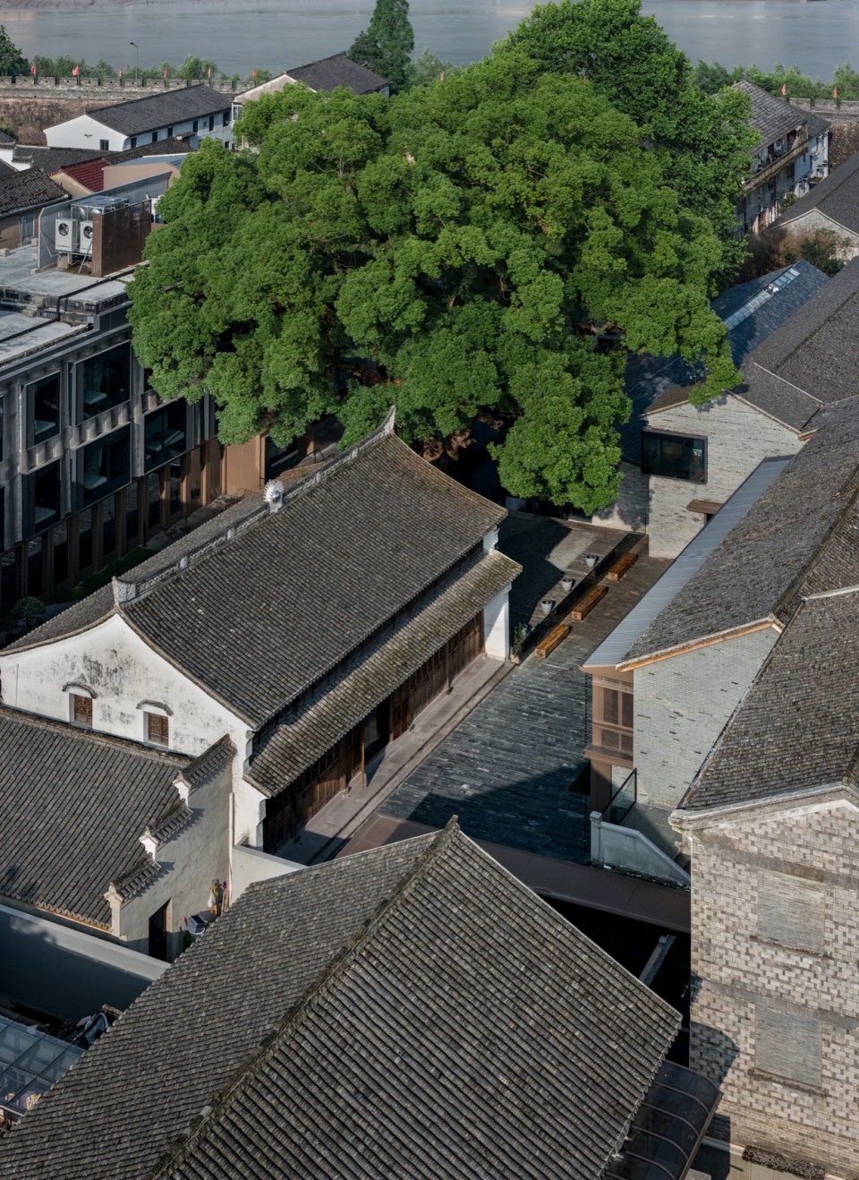 Ink Imprint Fuchengyin Boutique Hotel by LYCS Architecture