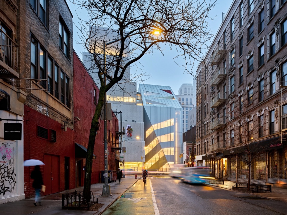 New expansion connected to the existing museum at 235 Bowery by OMA