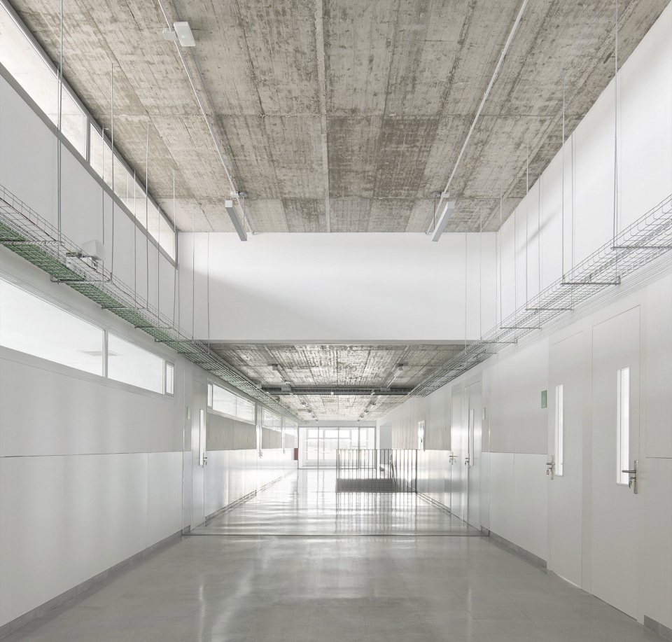 ceip los arcos by paradigma estudio