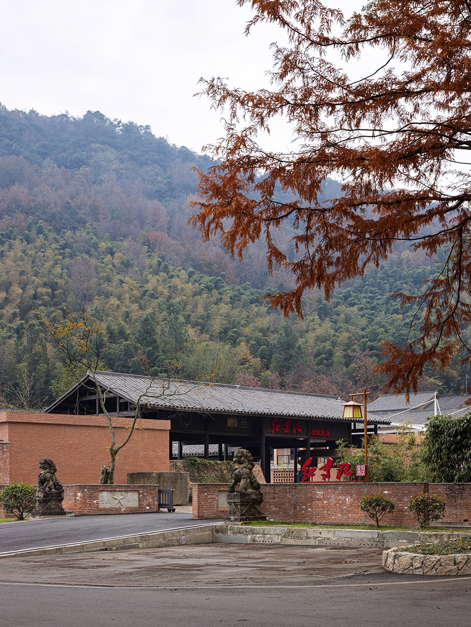 chizhou hongzhuanji guesthouse by suzhou youjian commercial design