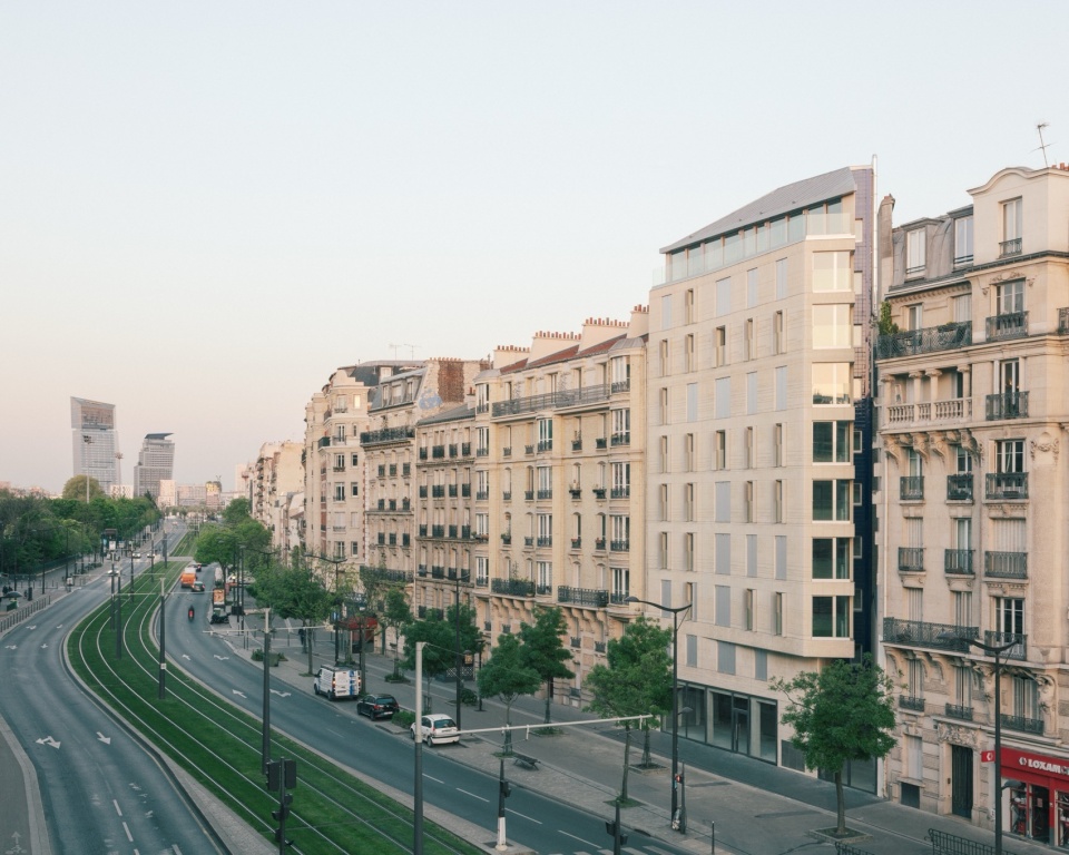 105 Boulevard Poniatowski 12 social housing 1 business premises by MARS Architectes