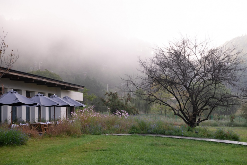Lugu Lanyond Alpine Lake Retreat by Z scape