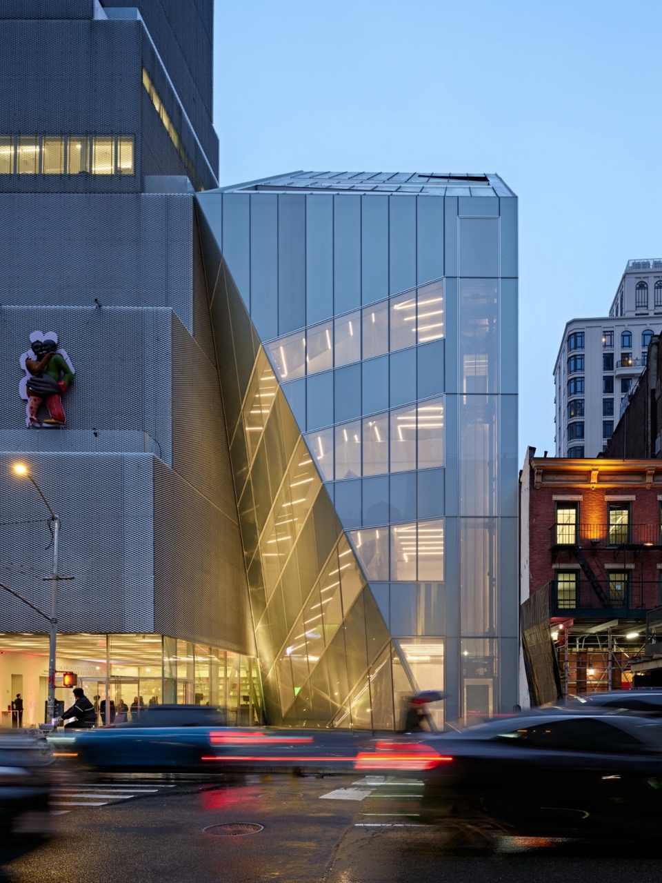 New expansion connected to the existing museum at 235 Bowery by OMA