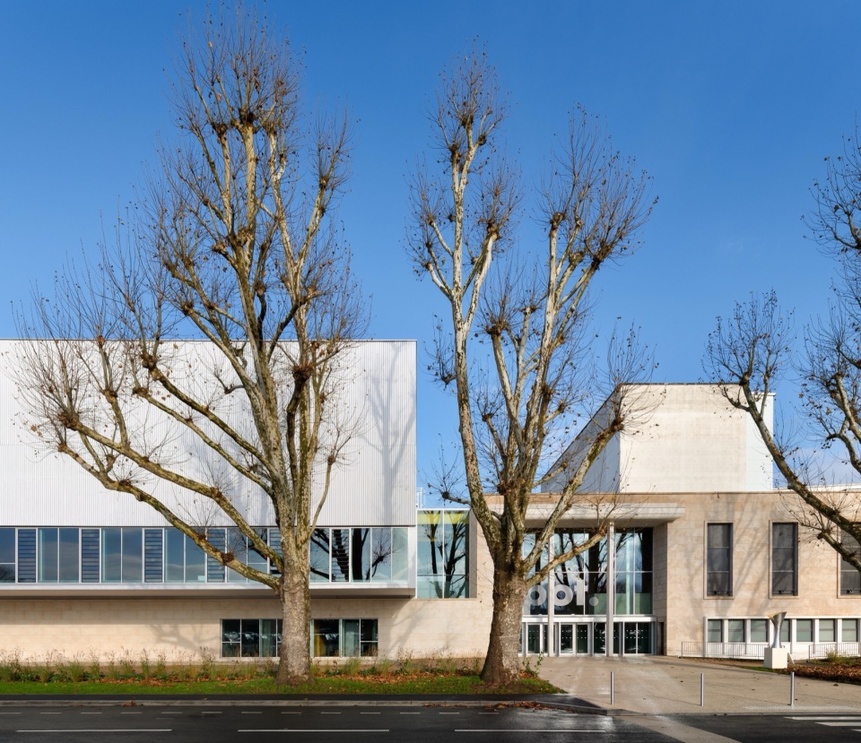 SPOT Multipurpose Sports Centre in Thionville by Dominique Coulon Associes