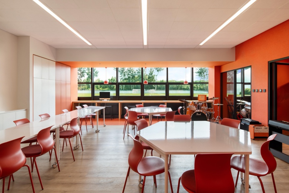 music classrooms at the western academy of beijing by studio vapore