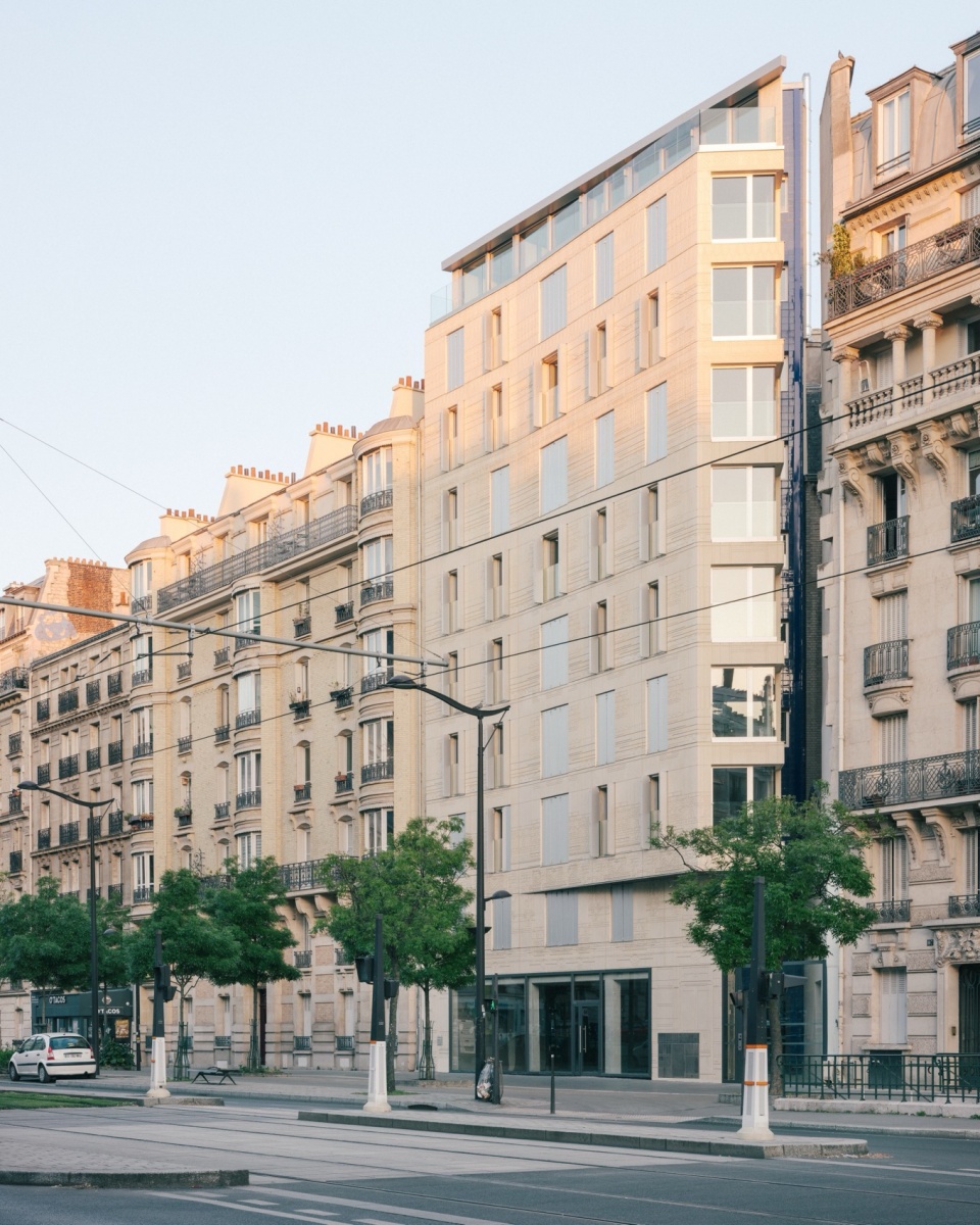 105 Boulevard Poniatowski 12 social housing 1 business premises by MARS Architectes