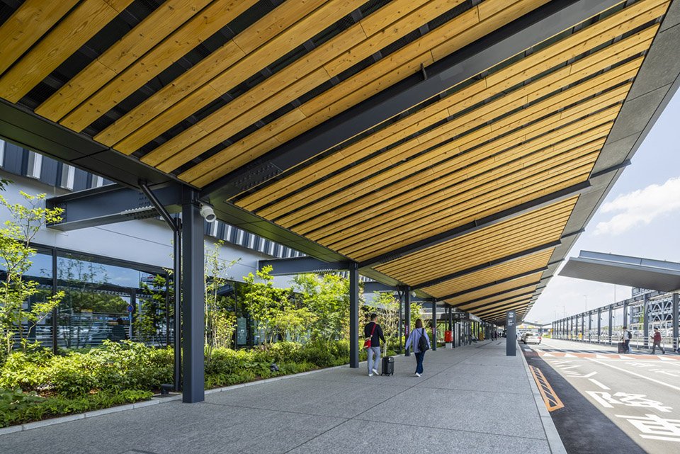 Kumamoto Airport Passenger Terminal Building