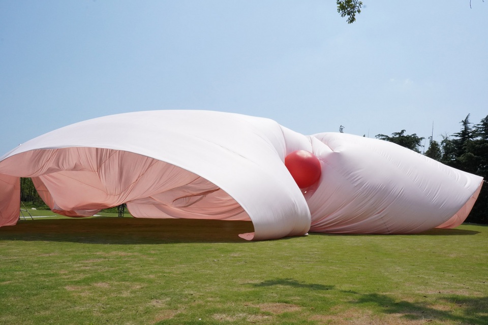 interactive outdoor installation by suki partners